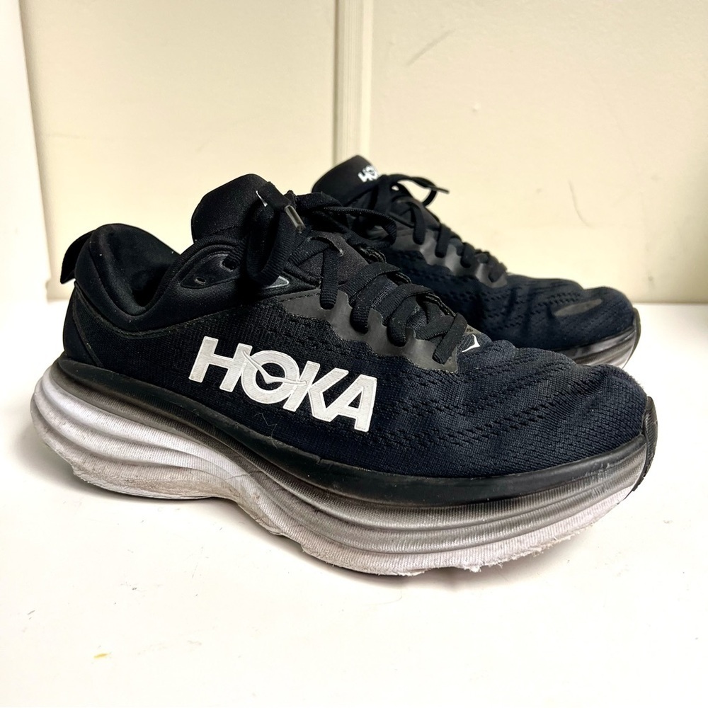 Hoka women’s Bondi 8 Running Shoes Black and White Athletic Shoes comfy 9.5 Wide